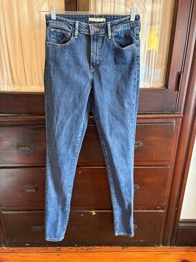 Classic 721 Levi’s High-Rise Skinny Dark Blue Denim Jeans